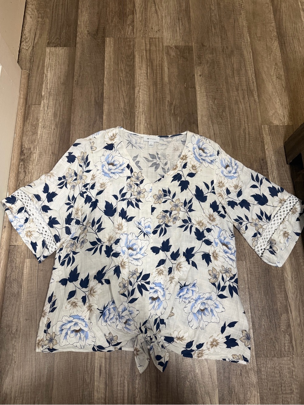 AB Studio White Floral V-Neck Tie-Front Blouse with Blue & Tan Accents
